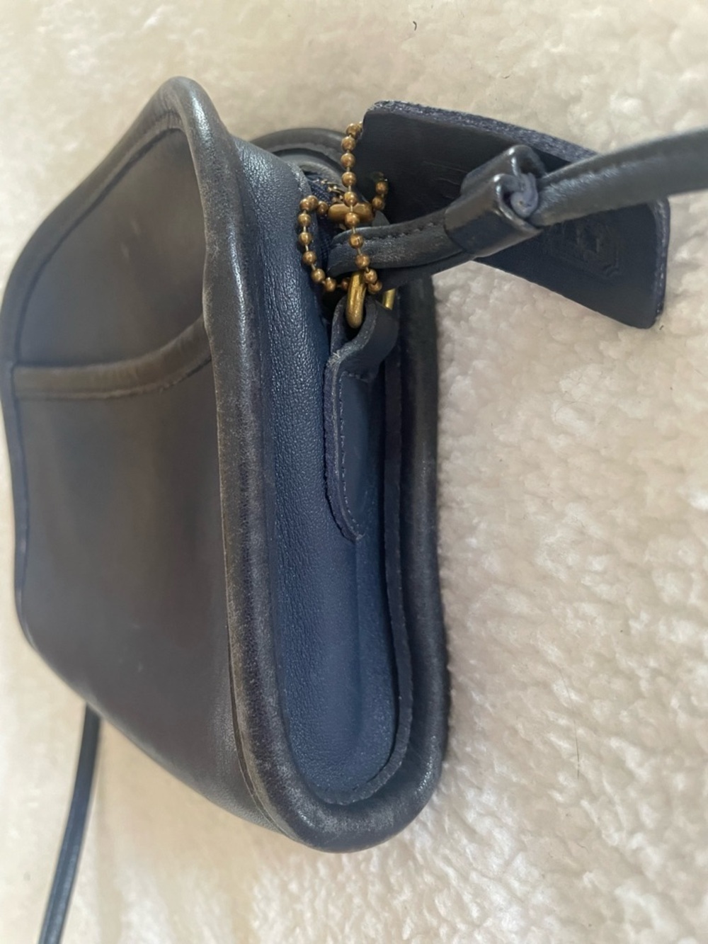 Vintage 80s/90s Coach Abbie Mini Crossbody Bag, Navy Blue Leather - Picture 6 of 10